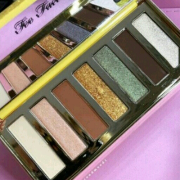 4/$50🍍TOO FACED SPARKLING PINEAPPLE PALETTE - Picture 5 of 8